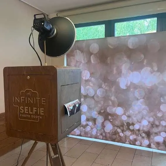 Az Infinite Selfie fotódoboz
